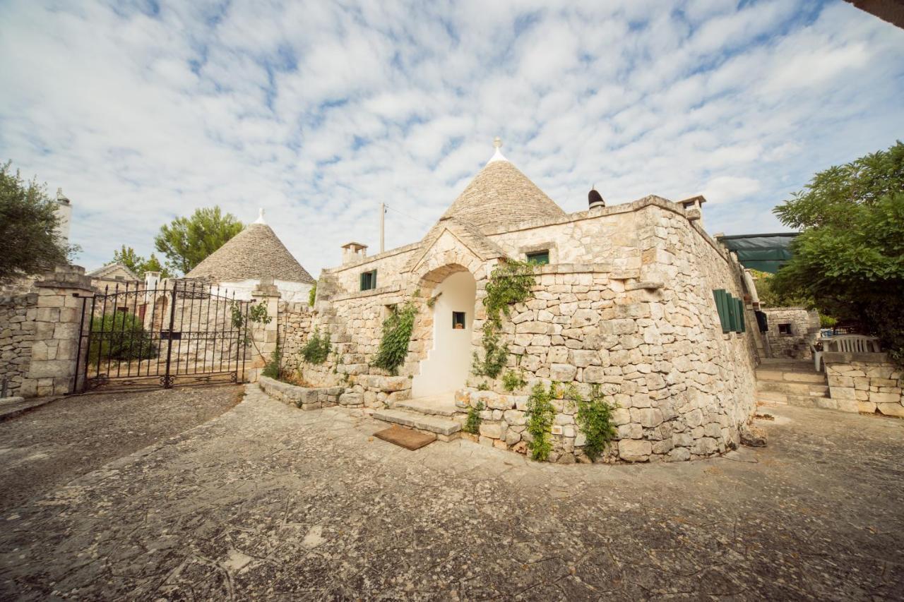 Trulli Girasoli E Viole Cocolicchio Exterior foto
